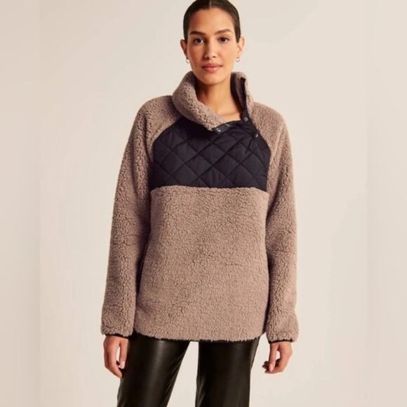 Abercrombie & Fitch Women Blush Asymmetrical Snap-up Fleece Sweater Size M - Picture 3 of 11